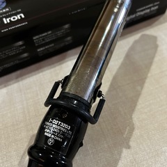 ヘアアイロン　コテ　AIVIL D2 デジタルディスプレイアイロン 32mm チタンバレルの画像