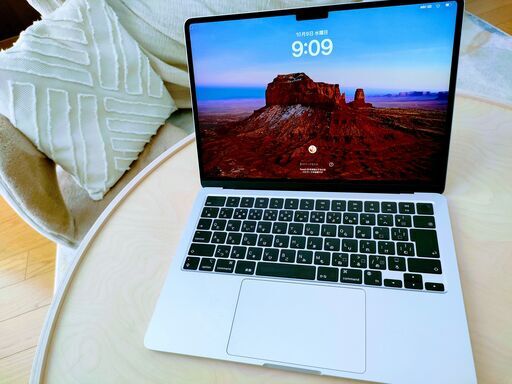 【新品同様】MacBook Air 2022Liquid Retinaディスプレイ 13.6 MLXY3J/A【シルバー】