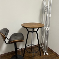 カフェテーブル＆チェア、室内物干しラック