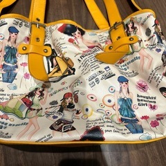 ショルダーバックの画像