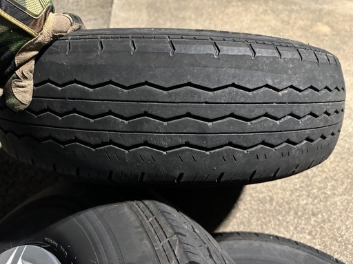 ハイエース　純正ホイール＆タイヤ トヨタ ハイエース純正ホイール + DUNLOP SP175N | やや傷や汚れあり 