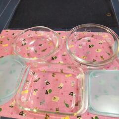 iwakiのガラス製保存容器３個の画像