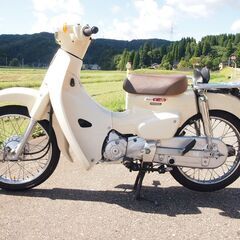 人気クリーム色スーパーカブ走行少ないホンダカブ110実働不具合無...