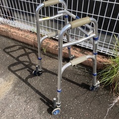 歩行器の画像