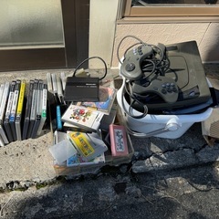 ゲームソフト多数、コーヒーメーカー、全身鏡など