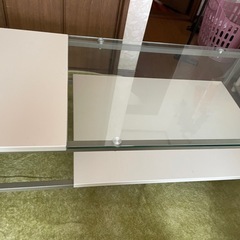 ガラスローテーブル(美品)