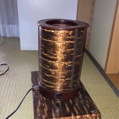 樺細工のスタンドと置台の画像