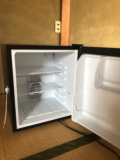 小型冷蔵庫鍵付き 一人暮らし　綺麗です