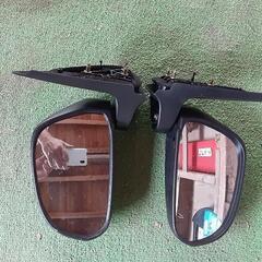 ダイハツエッセドアミラーの画像