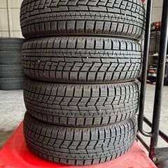 JMS０５６　🌟タイヤ安く譲ります🌟中古スタッドレスタイヤ🚗１５...