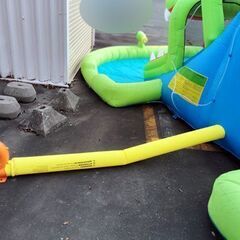 お値下げ中!! ハッピーホップ クロコダイル ジャングル ウォーターパーク プール すべり台 水遊び シャワー 苫小牧西店の画像