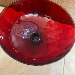 未使用　赤い綺麗なフルーツ皿の画像