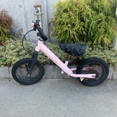 ストライダー キックバイク ペダルなし自転車 幼児用 ピンク