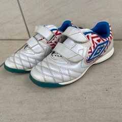 18センチunbroトレーニングシューズの画像