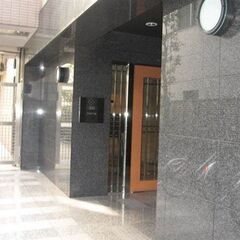 【春日】【月約5万円】【週4日×朝2時間】マンション清掃/未経験者可～日払い可の画像