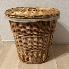 【値下げ中❣️】籐筒型カゴ