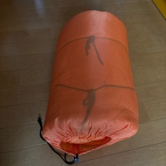 オレンジ　シュラフ　寝袋