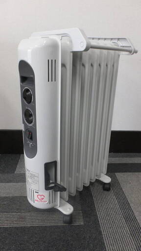 CCP'S シーシーピー オイルヒーター R-812H 暖房器具 ヒーター ホワイト 白 100V 1200W 国内メーカー製造 室内用 中古品 動作品 稼働品