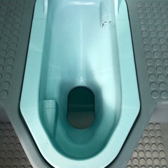 中古美品旭ハウス製仮設トイレ汲み取り式 の画像