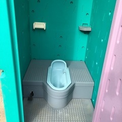 中古美品旭ハウス製仮設トイレ汲み取り式 の画像