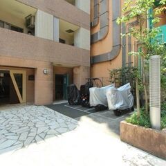 【中目黒駅】【月約4万円】【週4日×朝2時間】マンション清掃/未経験者可～日払い可の画像