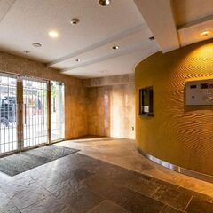 【神保町駅】【月約6万円】【週5日×朝2時間】マンション清掃/未経験者可～日払い可の画像