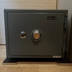 ダイヤル式耐火金庫【無料で差し上げます。ただし引取のみ】