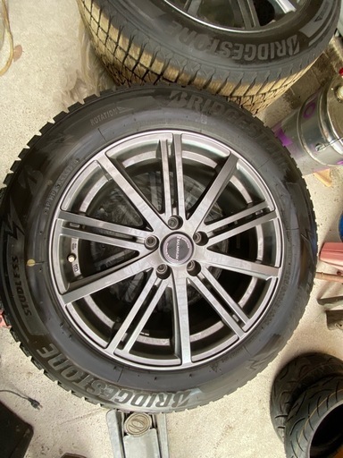 rav4 スタッドレス　18インチ