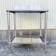 A 厨房作業台 業務用 ステンレス ステンレステーブル バックガード付き 厨房用品 ガス台 作業用品 の画像
