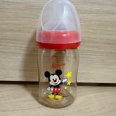 哺乳瓶の画像