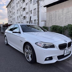 BMW 523i Mスポーツ　サンルーフ付