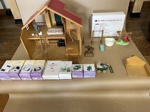 シルバニアファミリー　赤い屋根の大きなお家ギフトセット　セ-121　付属品欠品あり　人形 ミニチュア おもちゃ 240918+12
