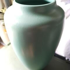 壺・花器　大きめ　エメラルドグリーン