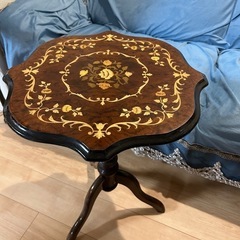 イタリア製サイドテーブル