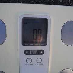 観音寺 オムロン ヘルスメーター デジタル体脂肪計 体重計 中古品 の画像