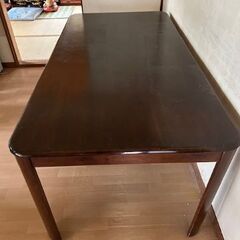 ダイニングテーブル（天板は傷もなくきれいです）
