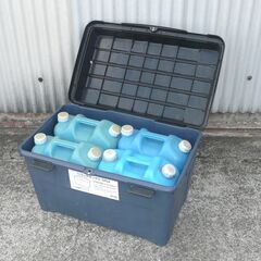 配達先決定🚚　無料配達します🚚灯油缶が4個ぴったり収まるベランダ...