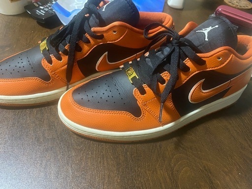 ジョーダン1 Low ブラック×オレンジ✨