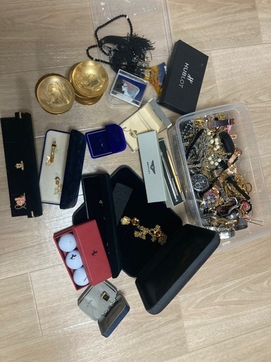 遺品整理の品物です。