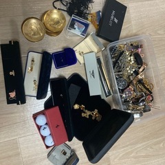 遺品整理の品物です。