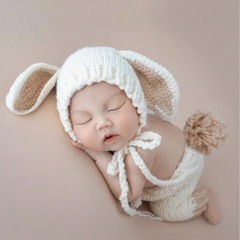 ニューボーンフォト　ベビー服0ヶ月から1ヶ月の画像