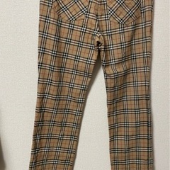 バーバリー　チェックズボンの画像