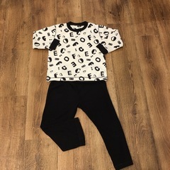 パジャマ３点セット　　１２０〜１３０サイズ
の画像