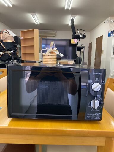 【リサイクルショップ　ピカソ　小松原】2020年製 アイリスオーヤマ 17L 60Hz ターンテーブル 電子レンジ ブラック PMB-T176★9051★