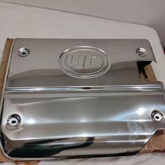 新型UDクオン、メッキマフラーカバー