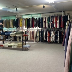 オープニング❗️メルカリ出品スタッフ募集👚👗👜💍　週2日〜3日で1日5時間程度。土日のみのシフトも歓迎です😊の画像