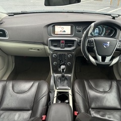 東京発!ボルボ V40 T4 SE!検R8年9月!先進機能付!記録簿多数!絶好調の画像