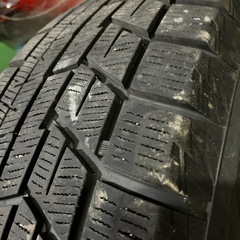 中古スタッドレスタイヤ　4本組の画像