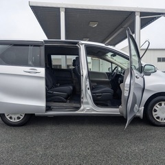 7人乗り！月々1.1万円〜分割払い可❗️車検2年付き！大人気☆HONDA フリード☆走行10万キロ☆オーディオ付き☆ETC付き☆電動スライドドア付き☆ドライブレコーダー付きのフル装備☆‼️の画像