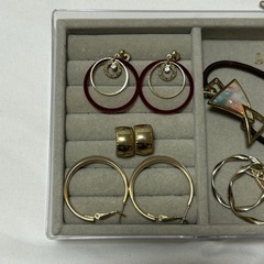（値下げ済）ピアス1セット150円の画像
